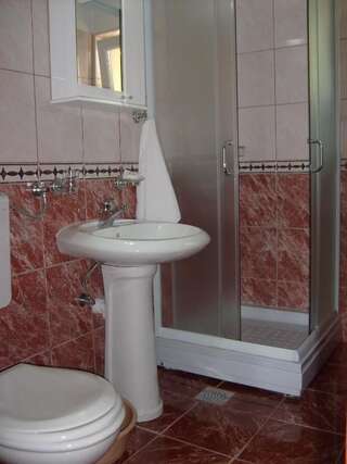 Апартаменты Apartments Bovan Херцег-Нови Двухместный номер с 2 отдельными кроватями и балконом-9